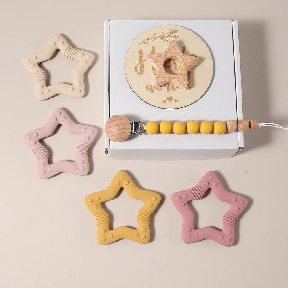 Baby giftset – bijtring, speenkoord & mijlpaalkaart – kraamcadeau in geschenkdoos