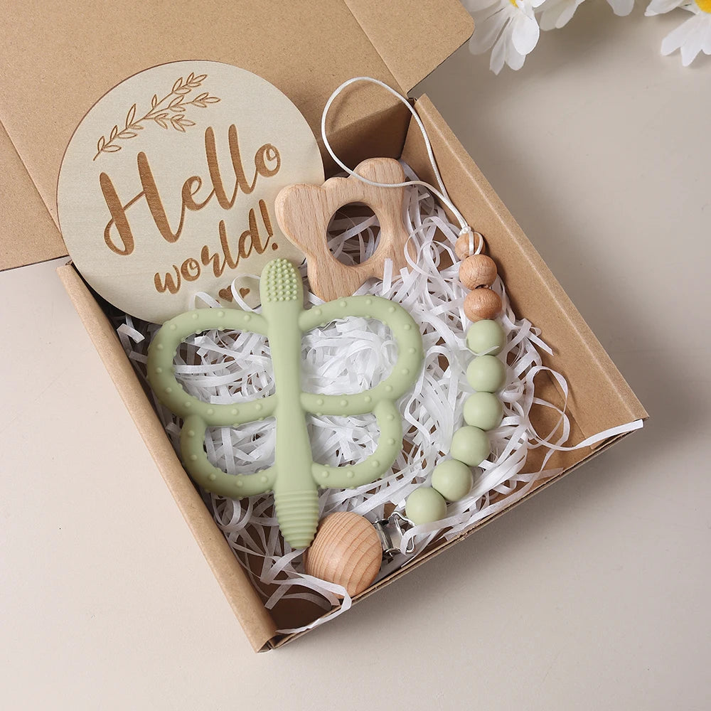 Baby giftset – vlinder bijtring, speenkoord & mijlpaalkaart – kraamcadeau in geschenkdoos