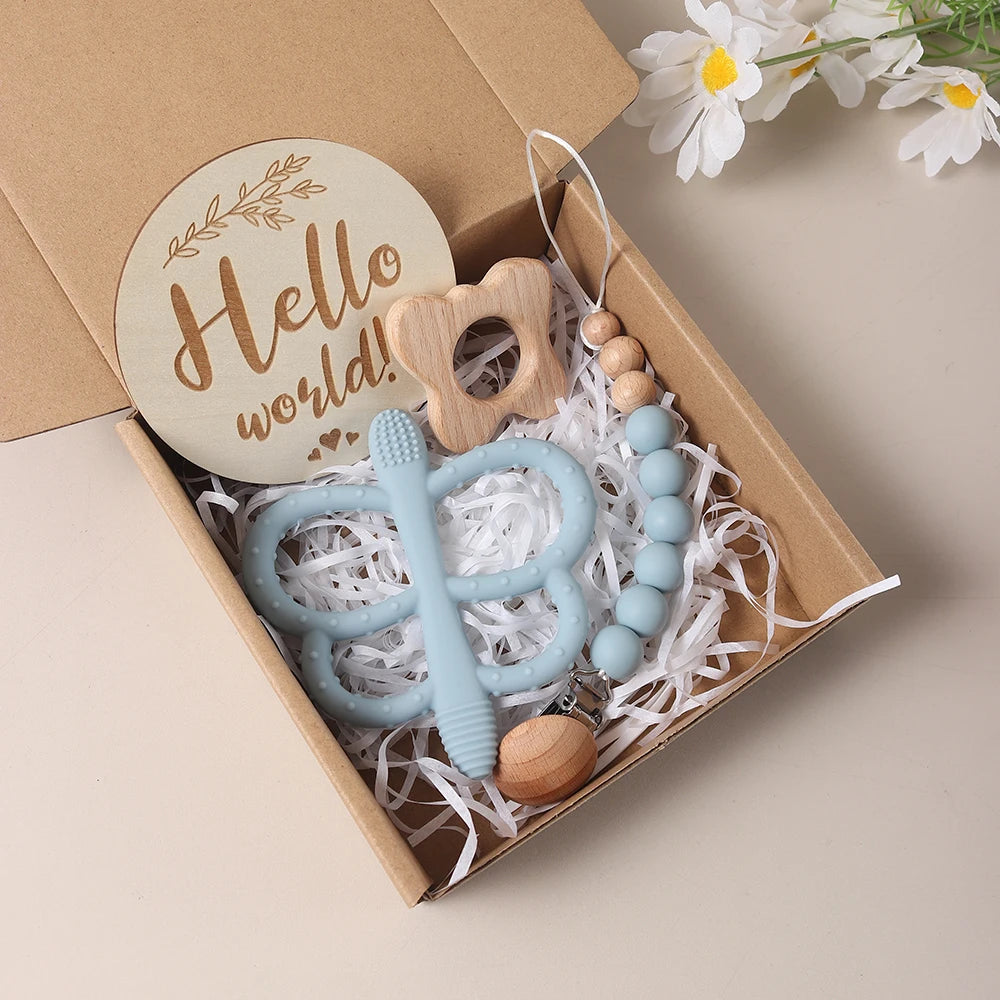 Baby giftset – vlinder bijtring, speenkoord & mijlpaalkaart – kraamcadeau in geschenkdoos